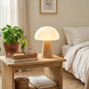 Lampes de chevet tendance 2026 : les styles incontournables