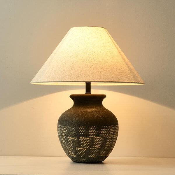 lampe de chevet robuste