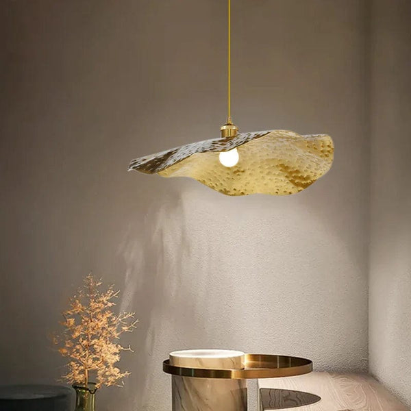 lampe de chevet suspendue doree