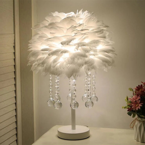 lampe-de-chevet-en-plume